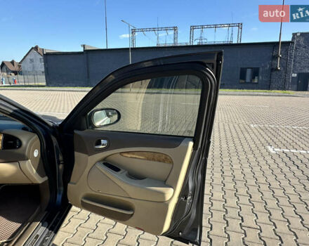 Сірий Ягуар S-Type, об'ємом двигуна 2.72 л та пробігом 280 тис. км за 6800 $, фото 19 на Automoto.ua
