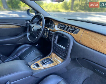 Сірий Ягуар S-Type, об'ємом двигуна 2.7 л та пробігом 275 тис. км за 7500 $, фото 8 на Automoto.ua