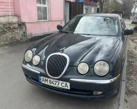 Зеленый Ягуар С-Тайп, объемом двигателя 4 л и пробегом 300 тыс. км за 1467 $, фото 1 на Automoto.ua