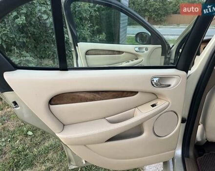 Бежевий Ягуар Х-Тайп, об'ємом двигуна 2.2 л та пробігом 220 тис. км за 6000 $, фото 13 на Automoto.ua