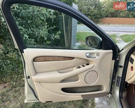 Бежевий Ягуар Х-Тайп, об'ємом двигуна 2.2 л та пробігом 220 тис. км за 6000 $, фото 10 на Automoto.ua