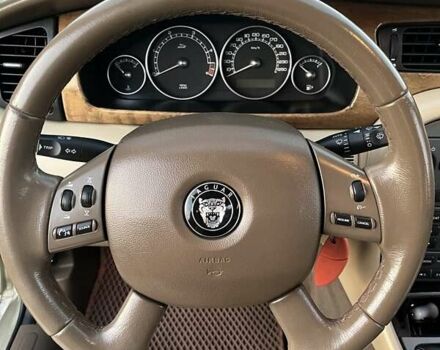 Бежевий Ягуар Х-Тайп, об'ємом двигуна 2.2 л та пробігом 220 тис. км за 6000 $, фото 4 на Automoto.ua