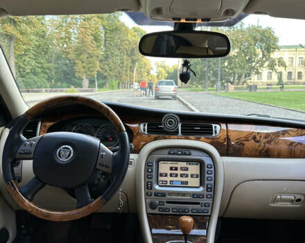 Бежевий Ягуар Х-Тайп, об'ємом двигуна 2.5 л та пробігом 204 тис. км за 6000 $, фото 10 на Automoto.ua
