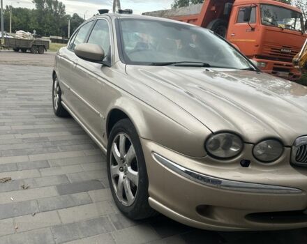 Бежевый Ягуар Х-Тайп, объемом двигателя 2 л и пробегом 253 тыс. км за 1500 $, фото 1 на Automoto.ua