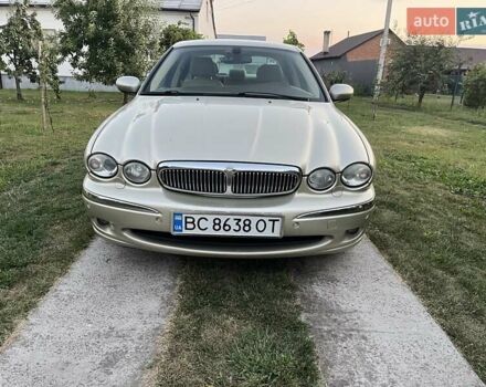 Бежевый Ягуар Х-Тайп, объемом двигателя 2.2 л и пробегом 220 тыс. км за 6000 $, фото 1 на Automoto.ua