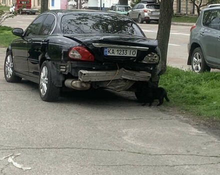 Черный Ягуар Х-Тайп, объемом двигателя 2.1 л и пробегом 266 тыс. км за 2555 $, фото 5 на Automoto.ua