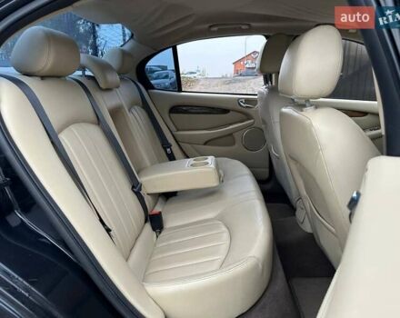 Черный Ягуар Х-Тайп, объемом двигателя 2.5 л и пробегом 174 тыс. км за 5490 $, фото 10 на Automoto.ua