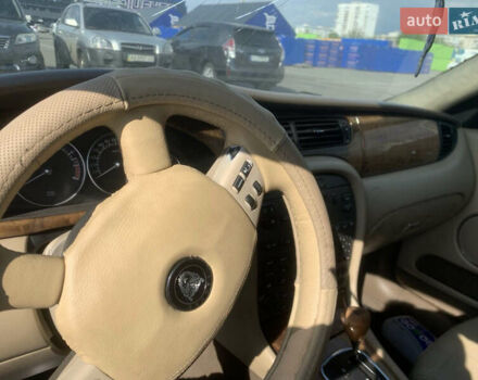 Черный Ягуар Х-Тайп, объемом двигателя 2.1 л и пробегом 266 тыс. км за 2555 $, фото 4 на Automoto.ua