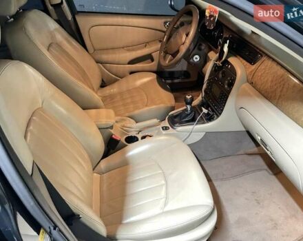 Черный Ягуар Х-Тайп, объемом двигателя 2 л и пробегом 268 тыс. км за 3800 $, фото 3 на Automoto.ua