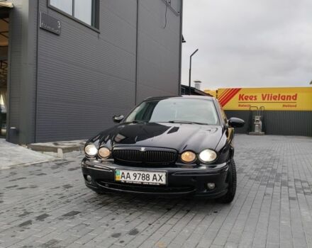 Черный Ягуар Х-Тайп, объемом двигателя 3 л и пробегом 240 тыс. км за 5312 $, фото 1 на Automoto.ua