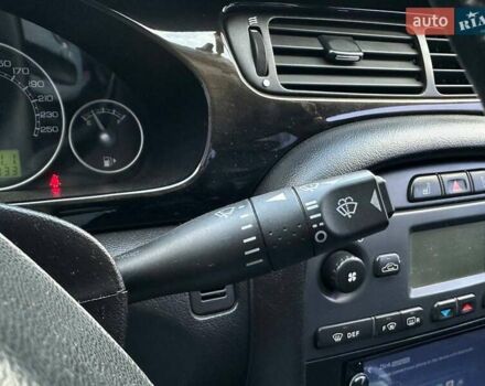 Красный Ягуар Х-Тайп, объемом двигателя 2 л и пробегом 280 тыс. км за 4790 $, фото 24 на Automoto.ua