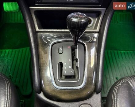 Красный Ягуар Х-Тайп, объемом двигателя 2 л и пробегом 280 тыс. км за 4790 $, фото 22 на Automoto.ua