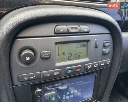 Красный Ягуар Х-Тайп, объемом двигателя 2 л и пробегом 281 тыс. км за 4790 $, фото 22 на Automoto.ua