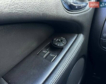 Красный Ягуар Х-Тайп, объемом двигателя 2 л и пробегом 280 тыс. км за 4790 $, фото 15 на Automoto.ua