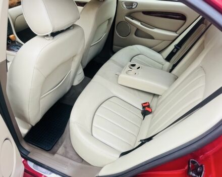 Красный Ягуар Х-Тайп, объемом двигателя 2.5 л и пробегом 237 тыс. км за 4250 $, фото 5 на Automoto.ua