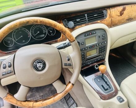 Красный Ягуар Х-Тайп, объемом двигателя 2.5 л и пробегом 237 тыс. км за 4250 $, фото 8 на Automoto.ua