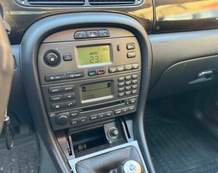 Серый Ягуар Х-Тайп, объемом двигателя 2 л и пробегом 350 тыс. км за 3300 $, фото 4 на Automoto.ua