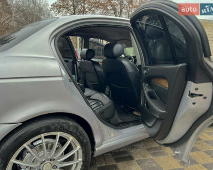 Сірий Ягуар Х-Тайп, об'ємом двигуна 2.5 л та пробігом 210 тис. км за 3333 $, фото 15 на Automoto.ua