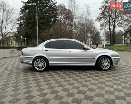 Серый Ягуар Х-Тайп, объемом двигателя 2.5 л и пробегом 210 тыс. км за 4500 $, фото 1 на Automoto.ua