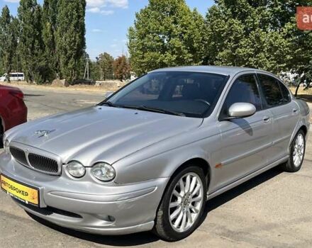 Сірий Ягуар Х-Тайп, об'ємом двигуна 3 л та пробігом 155 тис. км за 4800 $, фото 2 на Automoto.ua