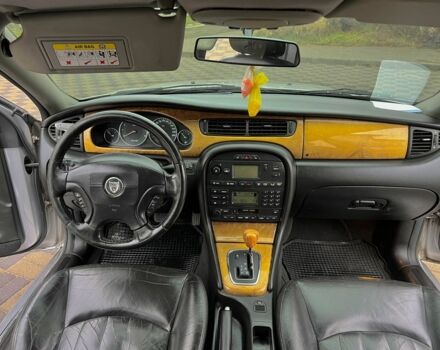 Серый Ягуар Х-Тайп, объемом двигателя 2.5 л и пробегом 209 тыс. км за 4500 $, фото 14 на Automoto.ua