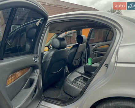 Серый Ягуар Х-Тайп, объемом двигателя 2.5 л и пробегом 210 тыс. км за 4500 $, фото 16 на Automoto.ua