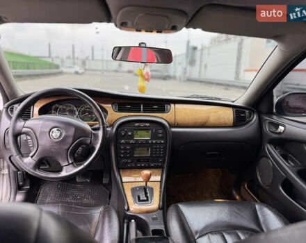 Серый Ягуар Х-Тайп, объемом двигателя 2.5 л и пробегом 220 тыс. км за 3800 $, фото 10 на Automoto.ua