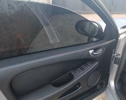 Серый Ягуар Х-Тайп, объемом двигателя 2.1 л и пробегом 218 тыс. км за 5000 $, фото 14 на Automoto.ua