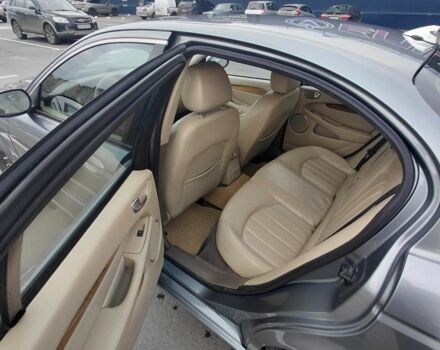 Серый Ягуар Х-Тайп, объемом двигателя 0 л и пробегом 287 тыс. км за 5665 $, фото 4 на Automoto.ua