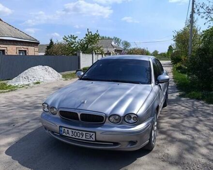 Серый Ягуар Х-Тайп, объемом двигателя 2.1 л и пробегом 218 тыс. км за 5000 $, фото 16 на Automoto.ua