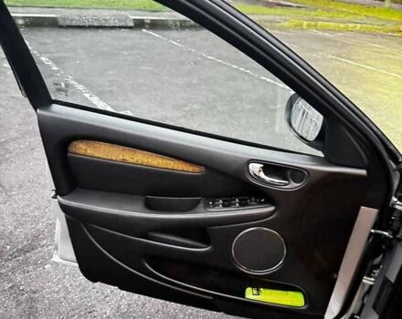 Серый Ягуар Х-Тайп, объемом двигателя 2 л и пробегом 380 тыс. км за 4500 $, фото 8 на Automoto.ua