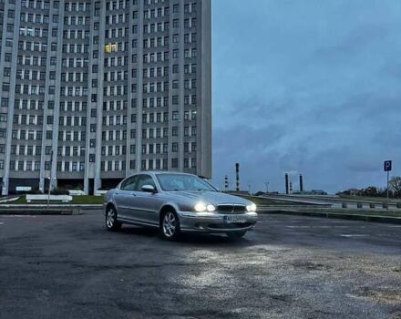 Серый Ягуар Х-Тайп, объемом двигателя 2 л и пробегом 380 тыс. км за 4500 $, фото 1 на Automoto.ua