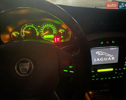 Серый Ягуар Х-Тайп, объемом двигателя 2 л и пробегом 245 тыс. км за 4800 $, фото 7 на Automoto.ua