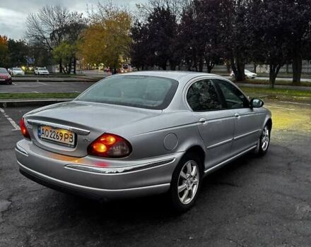 Серый Ягуар Х-Тайп, объемом двигателя 2 л и пробегом 380 тыс. км за 4500 $, фото 5 на Automoto.ua