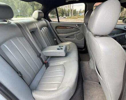 Сірий Ягуар Х-Тайп, об'ємом двигуна 2.5 л та пробігом 250 тис. км за 5600 $, фото 19 на Automoto.ua