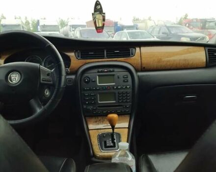 Сірий Ягуар Х-Тайп, об'ємом двигуна 2.1 л та пробігом 244 тис. км за 6500 $, фото 13 на Automoto.ua