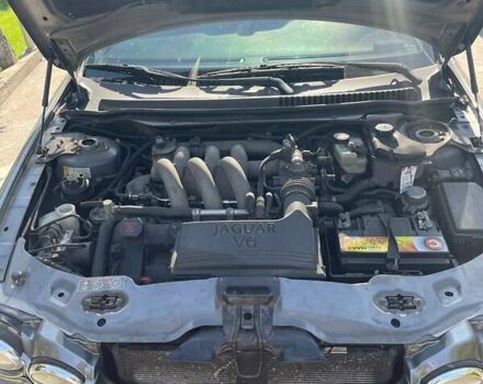 Сірий Ягуар Х-Тайп, об'ємом двигуна 2.1 л та пробігом 201 тис. км за 5800 $, фото 7 на Automoto.ua