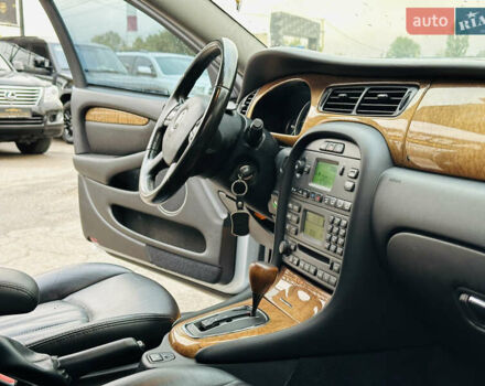 Сірий Ягуар Х-Тайп, об'ємом двигуна 2.5 л та пробігом 240 тис. км за 7300 $, фото 22 на Automoto.ua
