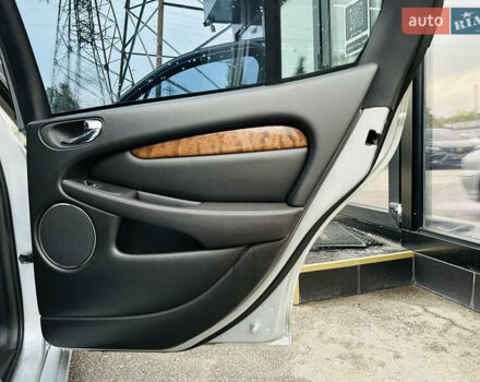 Сірий Ягуар Х-Тайп, об'ємом двигуна 2.5 л та пробігом 240 тис. км за 7300 $, фото 20 на Automoto.ua