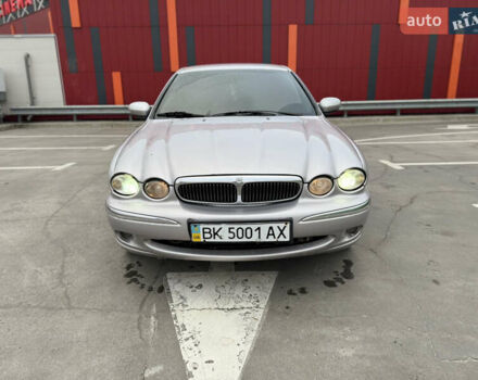 Серый Ягуар Х-Тайп, объемом двигателя 2.5 л и пробегом 220 тыс. км за 3800 $, фото 1 на Automoto.ua