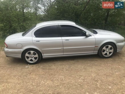 Сірий Ягуар Х-Тайп, об'ємом двигуна 3 л та пробігом 350 тис. км за 2700 $, фото 1 на Automoto.ua