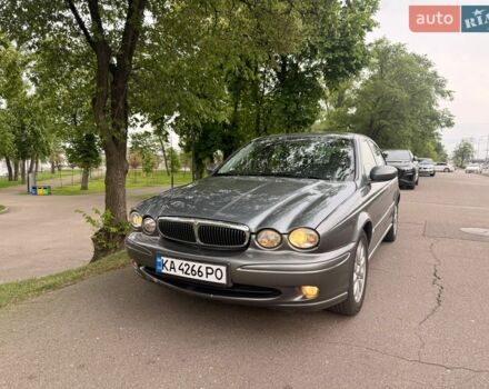 Сірий Ягуар Х-Тайп, об'ємом двигуна 2 л та пробігом 303 тис. км за 3450 $, фото 1 на Automoto.ua