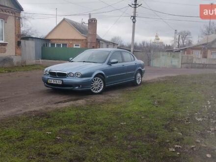 Серый Ягуар Х-Тайп, объемом двигателя 2.1 л и пробегом 220 тыс. км за 4700 $, фото 1 на Automoto.ua