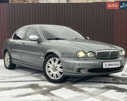 Сірий Ягуар Х-Тайп, об'ємом двигуна 2 л та пробігом 252 тис. км за 4990 $, фото 1 на Automoto.ua