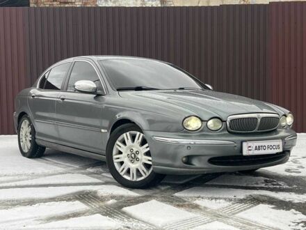 Серый Ягуар Х-Тайп, объемом двигателя 0 л и пробегом 252 тыс. км за 4990 $, фото 1 на Automoto.ua