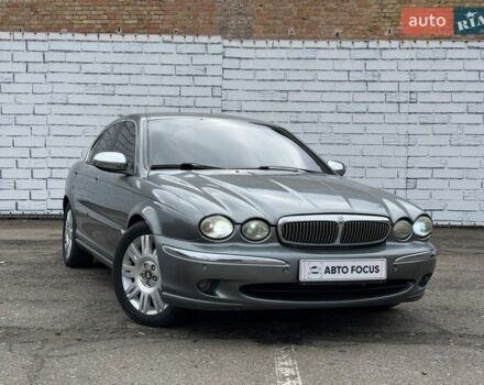 Сірий Ягуар Х-Тайп, об'ємом двигуна 2 л та пробігом 252 тис. км за 4390 $, фото 1 на Automoto.ua