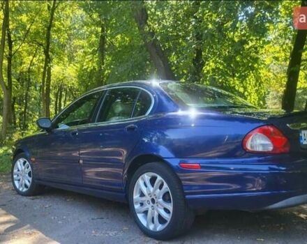 Синий Ягуар Х-Тайп, объемом двигателя 2 л и пробегом 168 тыс. км за 4000 $, фото 1 на Automoto.ua