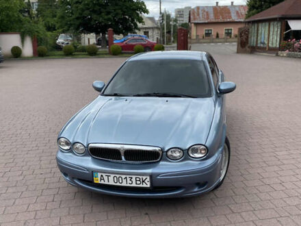 Синий Ягуар Х-Тайп, объемом двигателя 2.2 л и пробегом 286 тыс. км за 2850 $, фото 1 на Automoto.ua