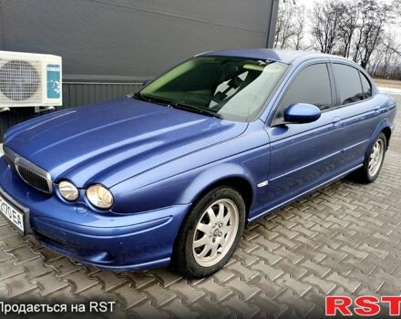 Синий Ягуар Х-Тайп, объемом двигателя 2 л и пробегом 238 тыс. км за 5700 $, фото 1 на Automoto.ua