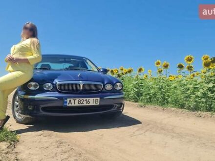 Синий Ягуар Х-Тайп, объемом двигателя 3 л и пробегом 156 тыс. км за 6000 $, фото 1 на Automoto.ua